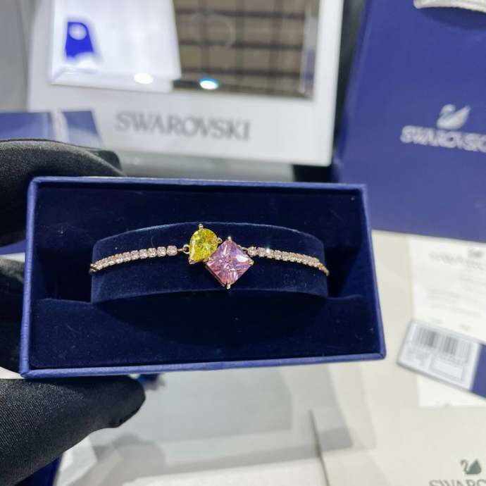 Picture of Swarovski Bracelet _SKUSwarovskiBracelet06cly7014549